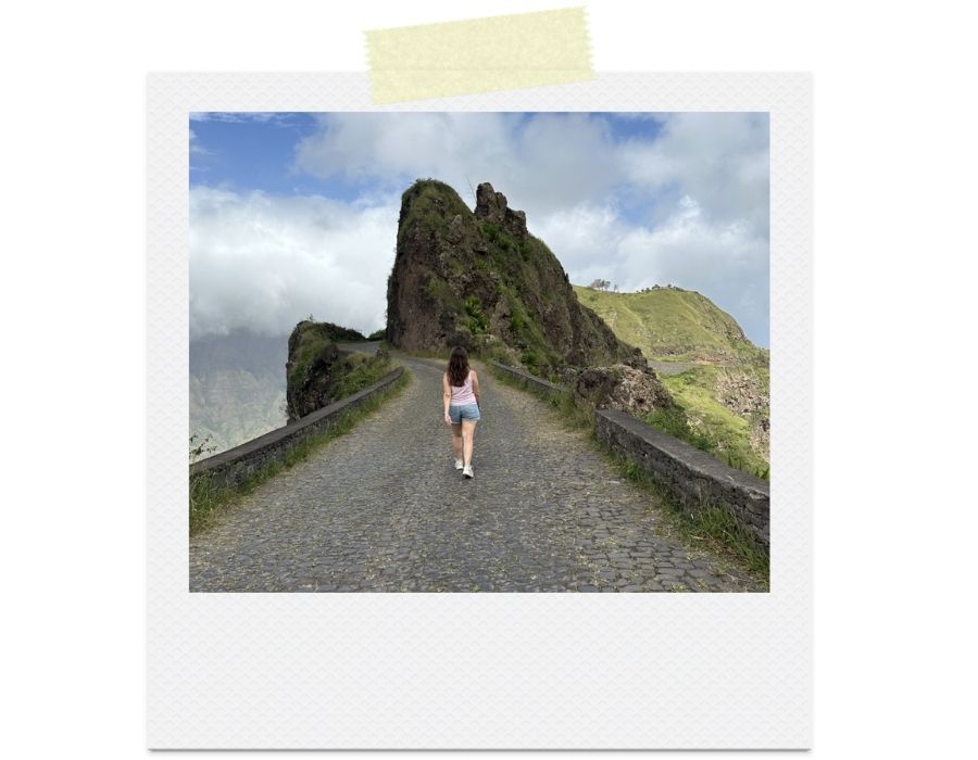 Caminando por la carretera de Delgadinho, en Santo Antão
