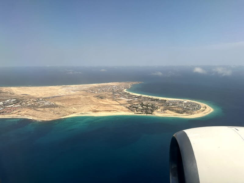 Vistas de la isla de Sal desde el avion